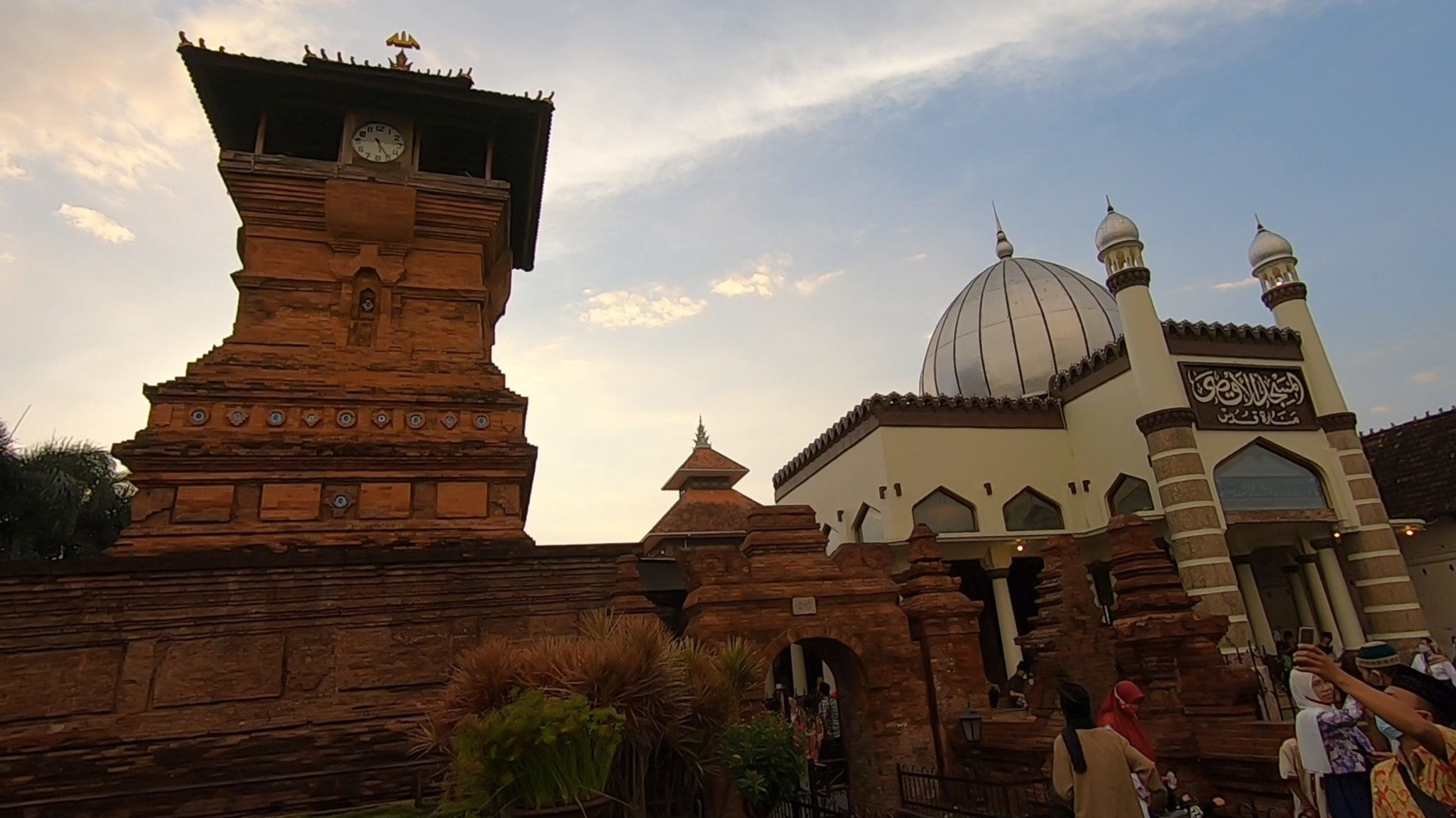 Masjid Menara Jejak Dakwah Berbalut Toleransi Dari Sunan Kudus 9300