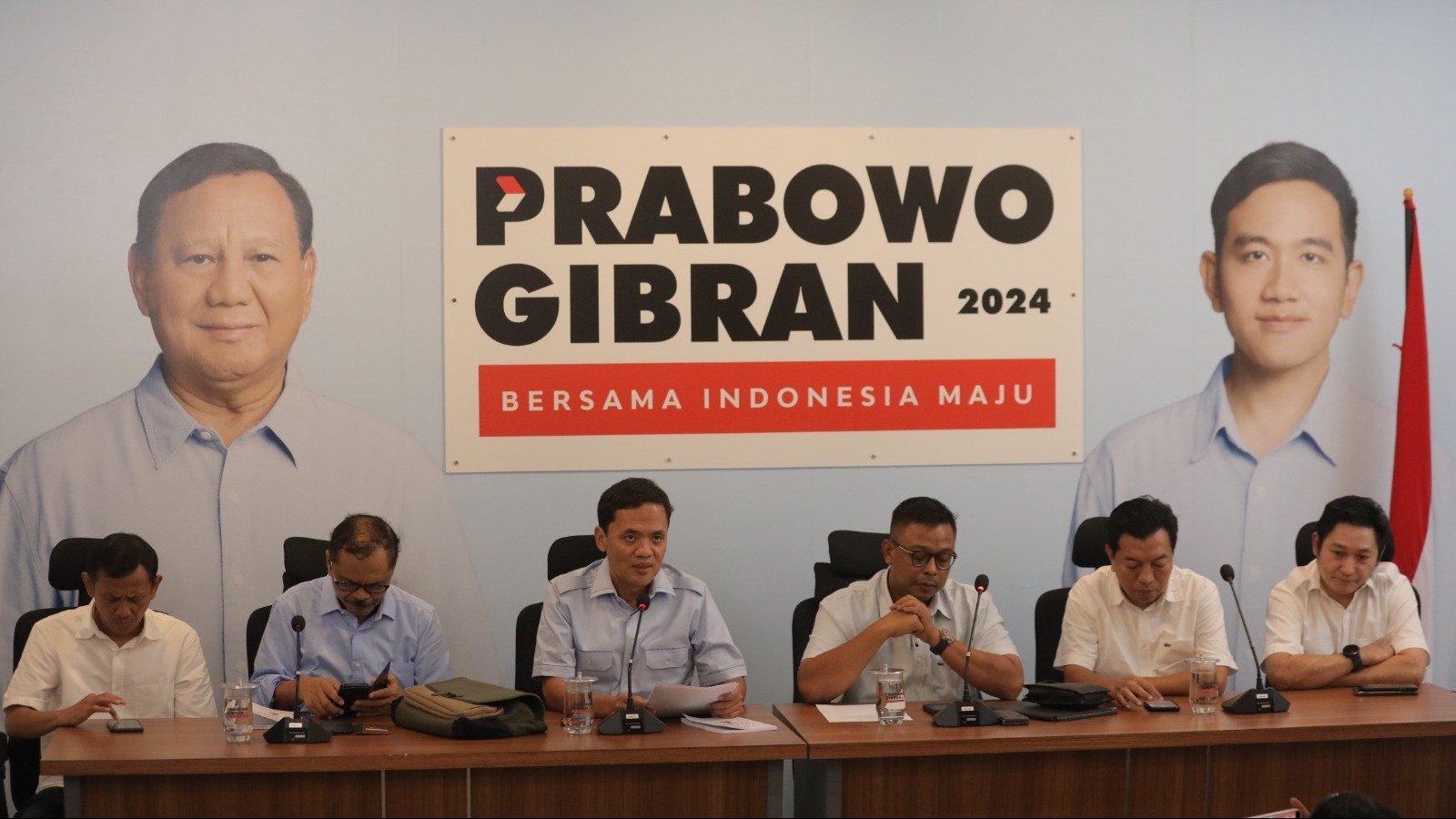 Prabowo Ajak Rival Gabung Kabinetnya Jika Menang Pilpres