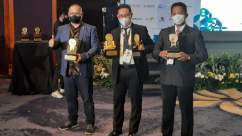 Pos Indonesia Sabet Empat Penghargaan TOP GRC Awards 2021