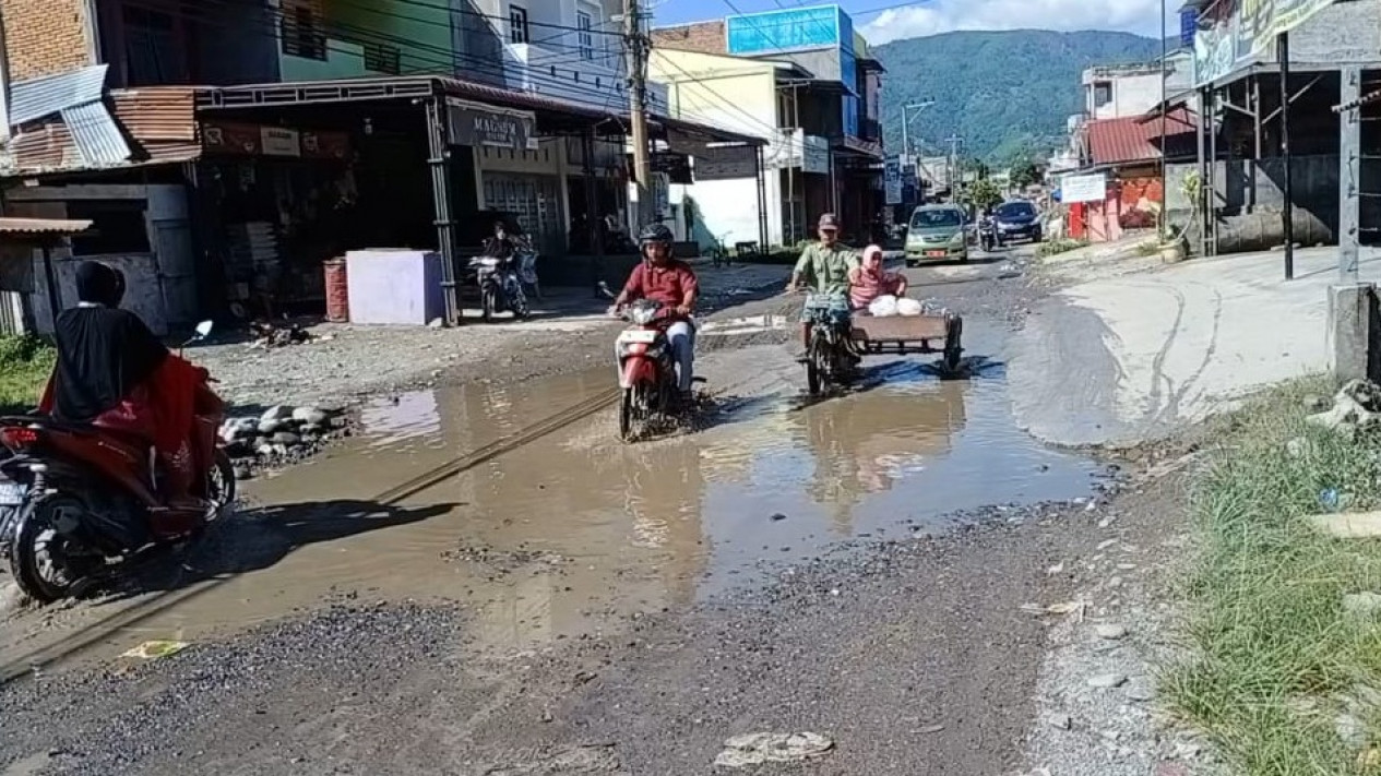 Tiga Tahun Jalan Rusak Di Lawe Bulan Aceh Tenggara Tak Kunjung Diperbaiki