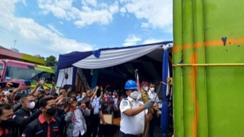 Rugikan Negara Rp43 Triliun Per Tahun Truk Odol Di Banyuwangi Ditertibkan