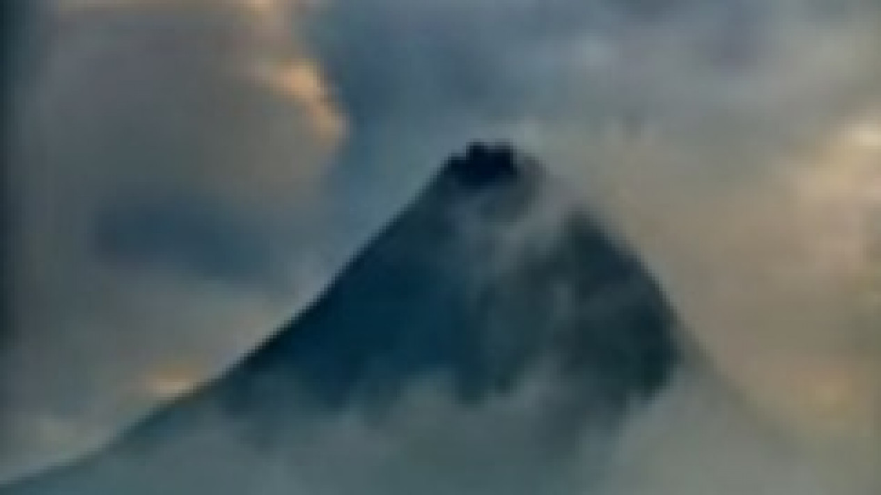 Gunung Merapi Luncurkan 6 Kali Guguran Lava Pijar