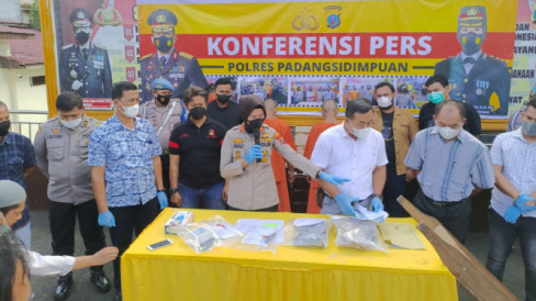 Dua Pelaku Pembunuhan Pensiunan Dokter Gigi Diringkus Polisi