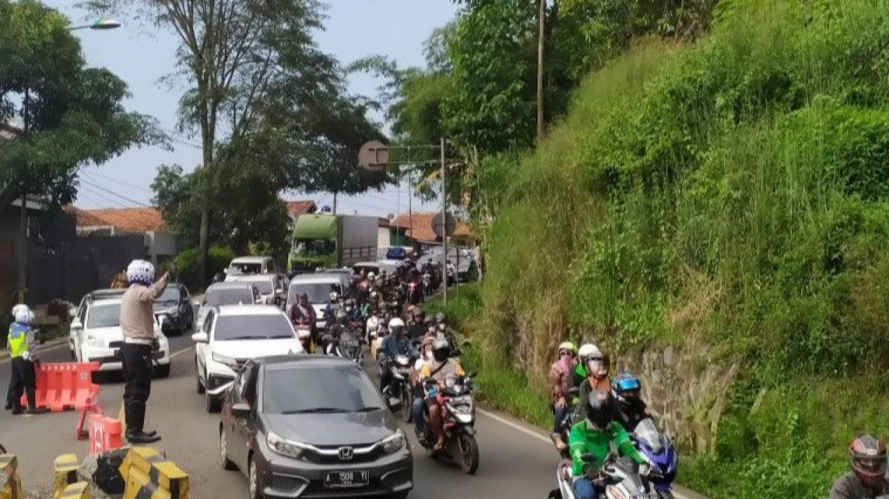 Arus Balik H Lebaran Lalu Lintas Di Nagreg Bandung Lancar