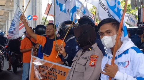 Ribuan Buruh Di Makassar Demo May Day Fiesta Sampaikan Tuntutan