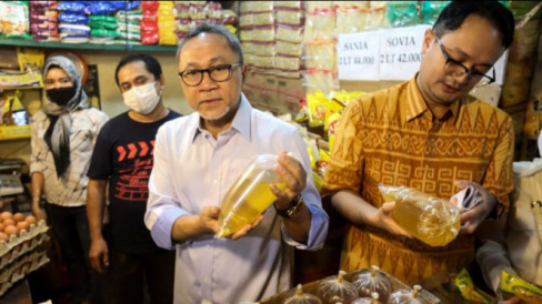 Menteri Perdagangan Zulkifli Hasan Pastikan Minyak Goreng Curah Harga