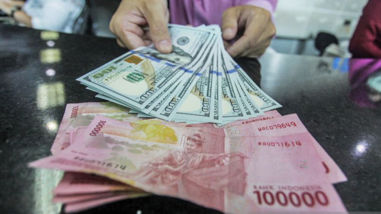 Rupiah Melemah Ke Posisi Rp Jelang Rilis Data Inflasi As