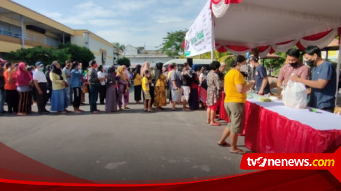 Harga Lebih Murah Ratusan Warga Kota Madiun Serbu Operasi Pasar