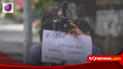 Saat Peliputan Acara Seni Tari Topeng Sejumlah Satpol Pp Indramayu