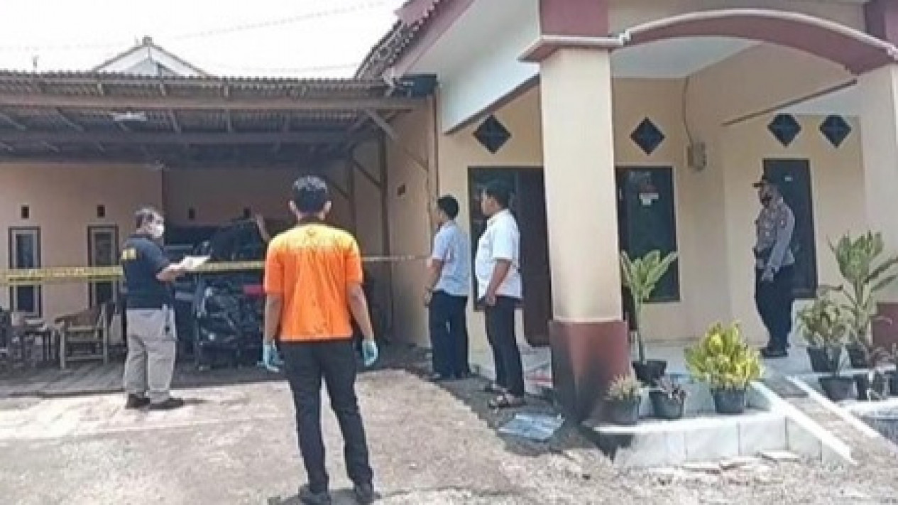 Mobil Milik Ketua Lsm Di Probolinggo Dibakar Polda Jatim Gelar Olah Tkp