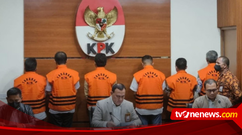 Kamis Malam KPK Resmi Tahan Bupati Bangkalan Abdul Latif Amin Imron