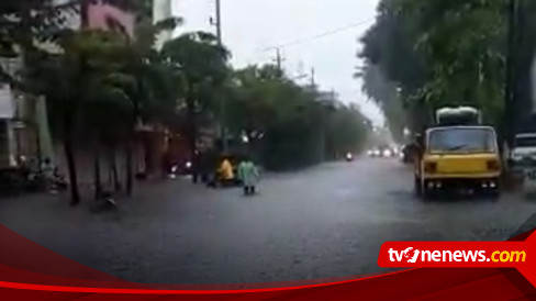 Hujan Deras Semalaman Sejumlah Wilayah Di Kota Semarang Banjir