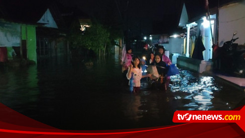 Banjir Masih Merendam Ratusan Rumah Warga Pengungsi Terus Bertambah