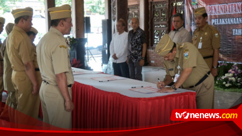 Tanda Tangani Pakta Integritas Pemkab Semarang Genjot Pendapatan