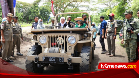 Resmikan Jalan Merak Baluran Situbondo Gubernur Khofifah Koneksitas