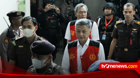 Berita Foto Tersangka Kasus Obstruction Of Justice Hendra Kurniawan