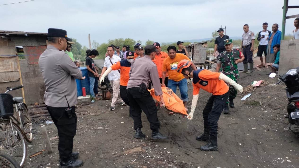 Ngeri Warga Tarik Joran Pancing Di Aliran Sungai Wakak Kendal Malah