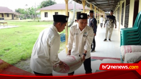 Santri Dukung Ganjar Bantu Pembangunan Musholla Di Tapteng