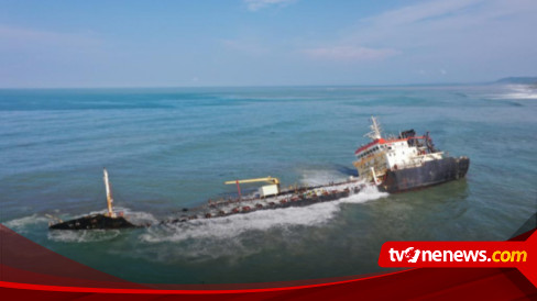 Buntut Kapal Tangker Muatan Aspal Karam Klhk Hitung Kerugian Lingkungan