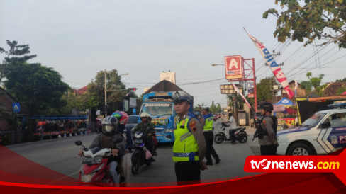 Jumlah Kendaraan Arus Balik Mudik Di Jalur Pantura Kudus Meningkat