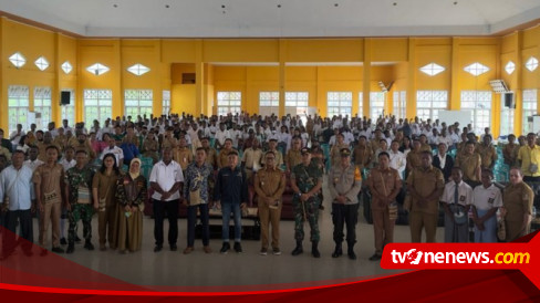 Pj Bupati Mappi Michael Gomar Dan Billy Mambrasar Stafsus Presiden RI