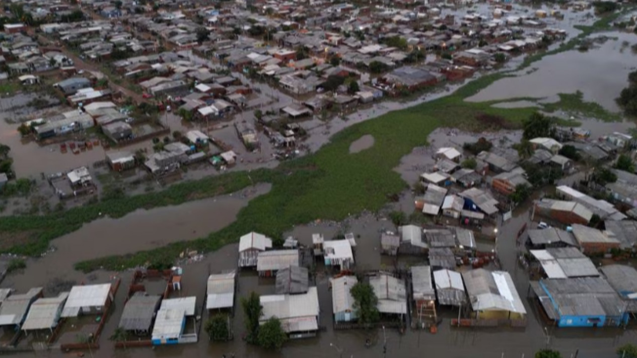 Angin Topan Dan Banjir Di Brasil Orang Tewas