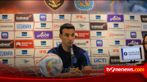 Lionel Scaloni Dibuat Kesal Dengan Penerjemah Saat Sesi Konferensi Pers