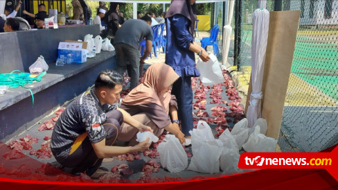 Momen Berbagi Perayaan Idul Adha Polres Bungo Sembelih Ekor Sapi Dan