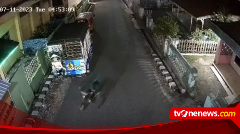 Aksi Pencurian Sepeda Motor Milik Buruh Di Pati Terekam Cctv