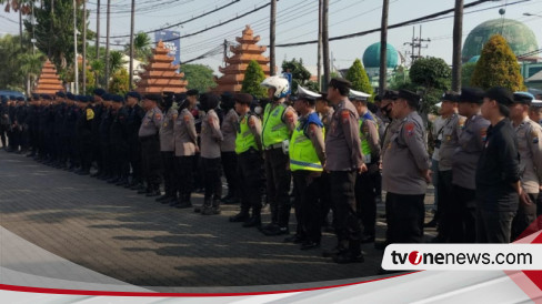 Pengesahan Anggota Baru PSHT Di Surabaya Ribuan Pasukan Gabungan TNI