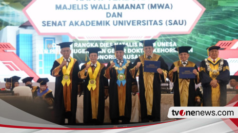 Sekjen Kemenkumham Terima Doktor Honoris Causa Dari UNESA