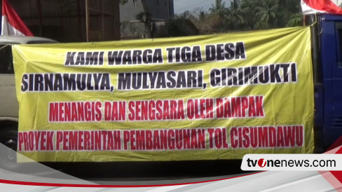 Warga Terdampak Tol Cisumdawu Gelar Unjuk Rasa Blokade Jalan Nasional