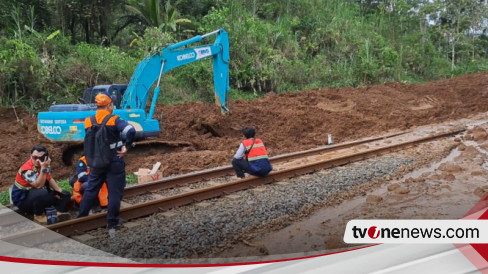 Ini Jadwal Kereta Api Yang Terdampak Longsor Jalur Rel Di Banyumas