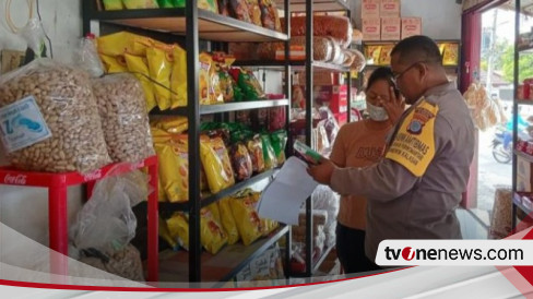 Jelang Nataru Petugas Gabungan Di Sleman Sidak Kedaluwarsa Bahan Pokok