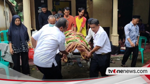 Ratusan Petugas Pengawas TPS Di Jawa Barat Dibawa Ke Rumah Sakit 16 Di