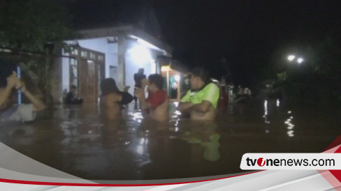 Banjir Rendam Rumah Di Tiga Kecamatan Di Jombang