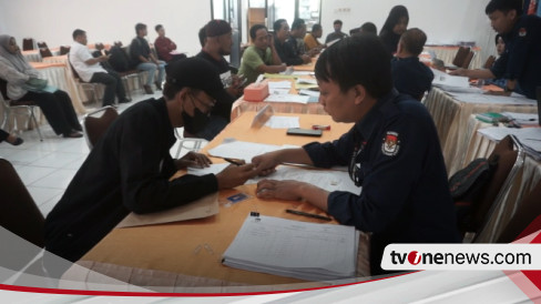 Ribuan Warga Tuban Antusias Daftar Calon Pps Pilkada Galeri Foto