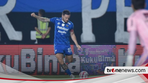 Pelatih Persib Ungkap Alasan Tepikan Marc Klok Di Laga Final Liga