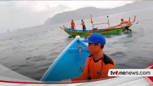 Hari Kedua Pencarian Pelajar Terseret Ombak Di Pantai Payangan Jember