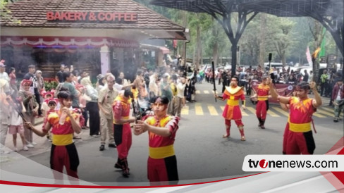 Hut Ri Ke Taman Safari Bogor Gelar Parade Budaya Dan Satwa