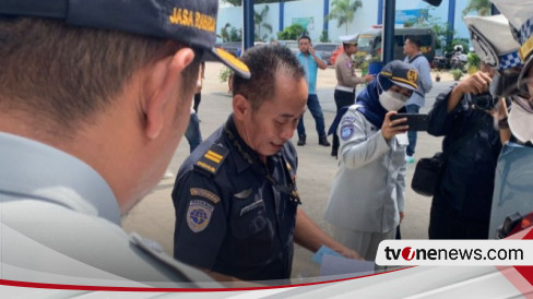 Polres Dan Dishub Karawang Gelar Ramp Check Bus Jelang Nataru