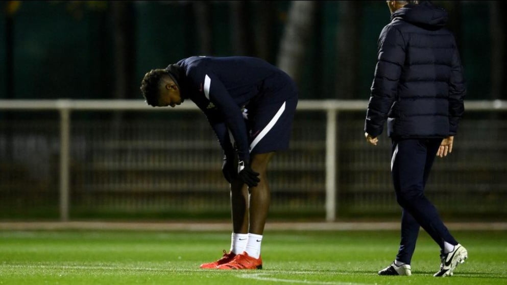 Pogba saat berada di lapangan sepak bola