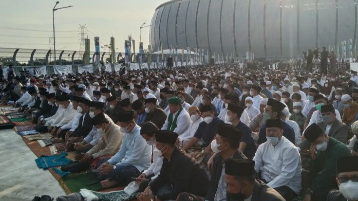 Sholat Idul Fitri 1443 H di Jakarta International Stadium