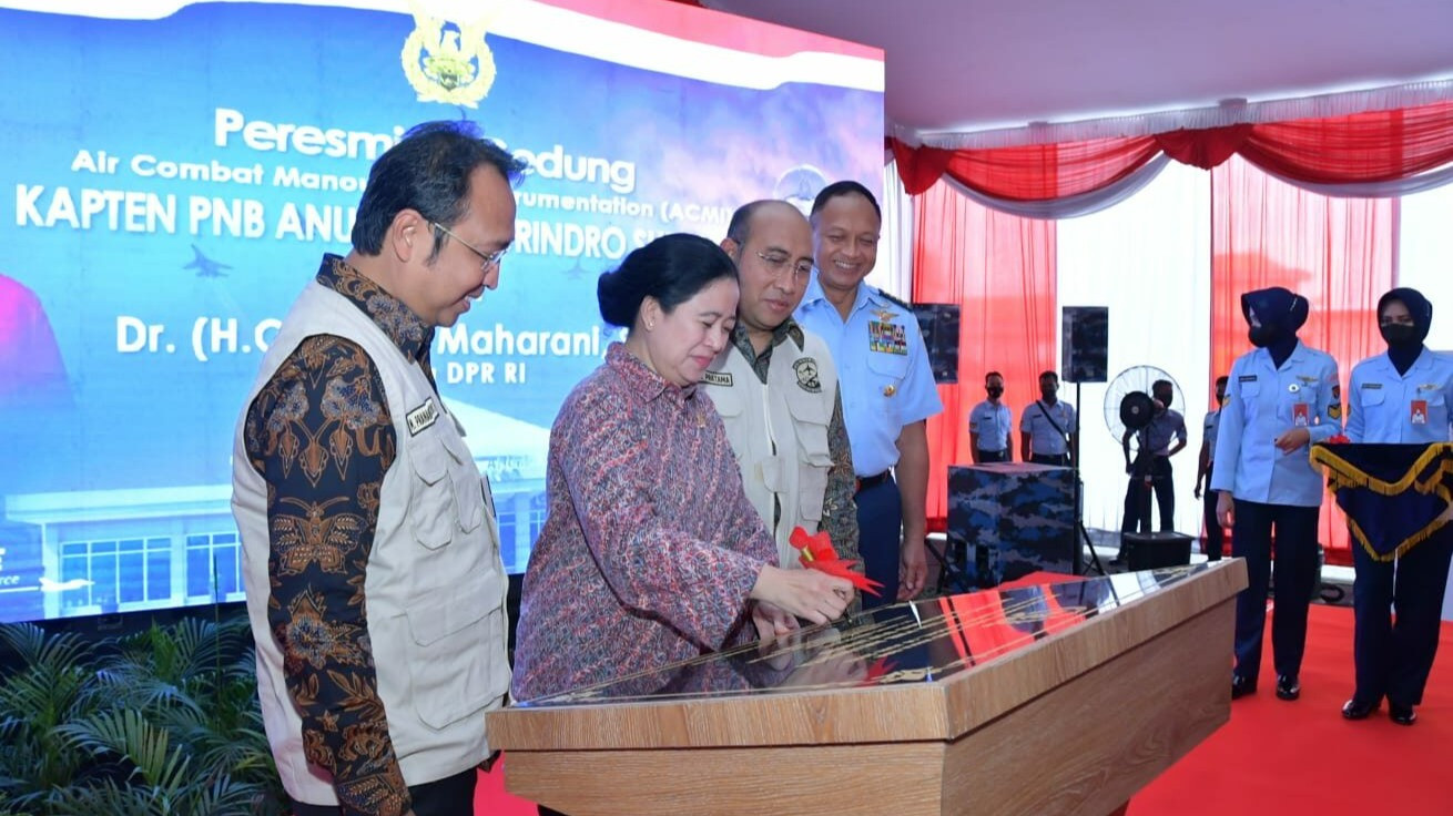 Ketua DPR Puan Maharani Resmikan Gedung Kapten Penerbang (Anm) Surindro Supjarso di Lanud Iswahjudi, Madiun.