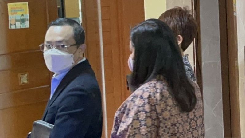 Arman Hanis, pengacara istri Kepala Divisi Profesi dan Pengamanan (Kadiv Propam) Polri Irjen Pol Ferdy Sambo, Putri Ferdy Sambo, tiba di Gedung Dewan Pers, Jakarta, Jumat (15/7/2022).