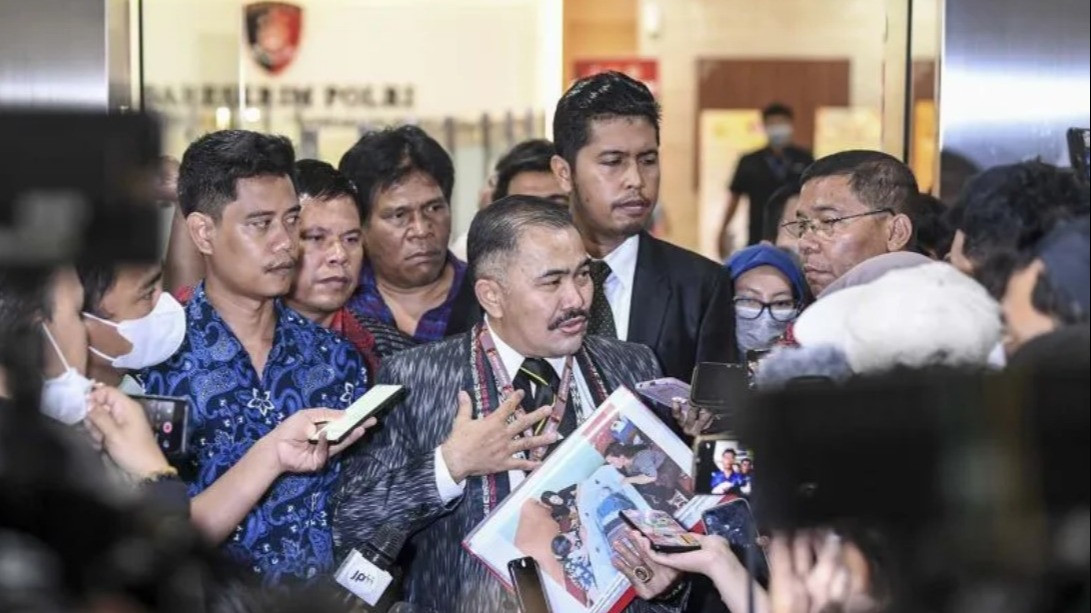 Kuasa hukum keluarga Brigadir J, Kamaruddin Simanjuntak saat di Bareskrim Mabes Polri, Jakarta