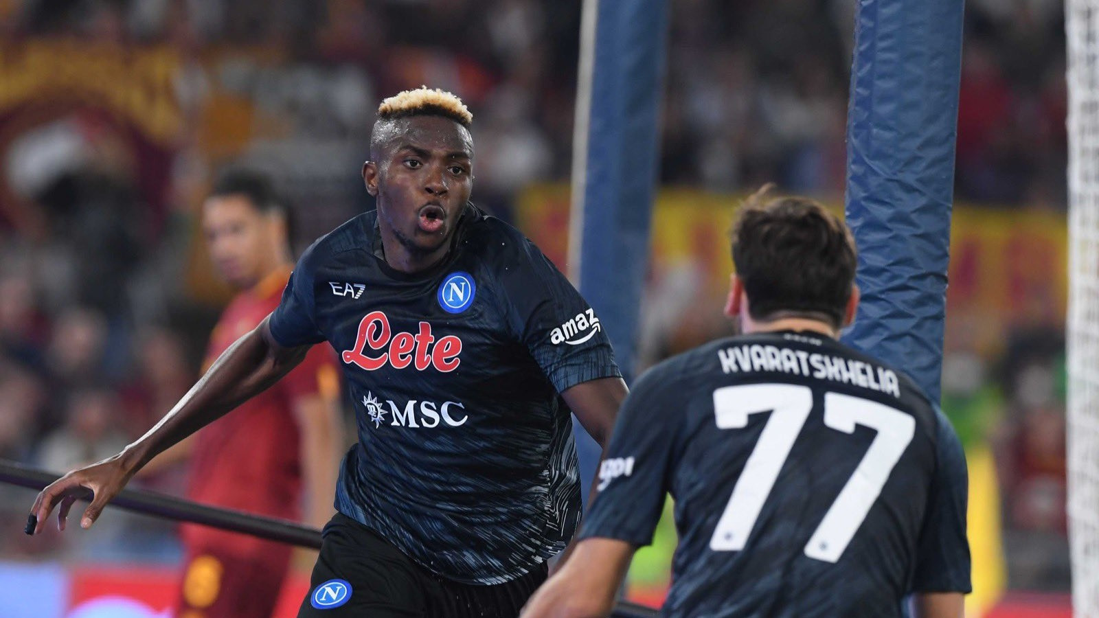 Kisah Haru Victor Osimhen, Dulu Cuma Jualan Air Kini jadi Top Skor Serie A dan Pemain Termahal di ...
            - galeri foto