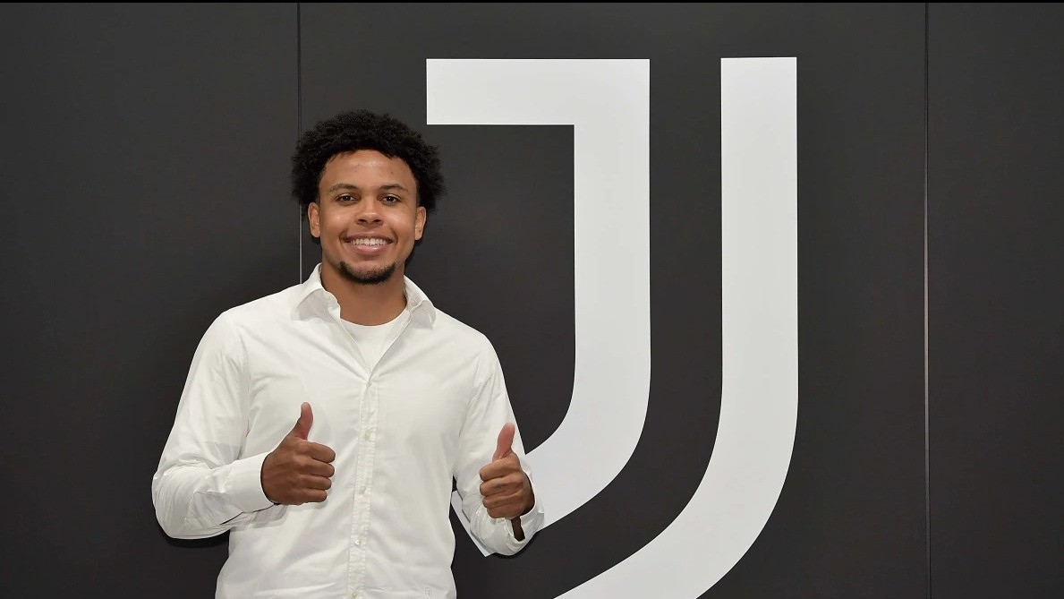 Juventus Ingin Tukar Weston McKennie dengan Mac Allister
            - galeri foto