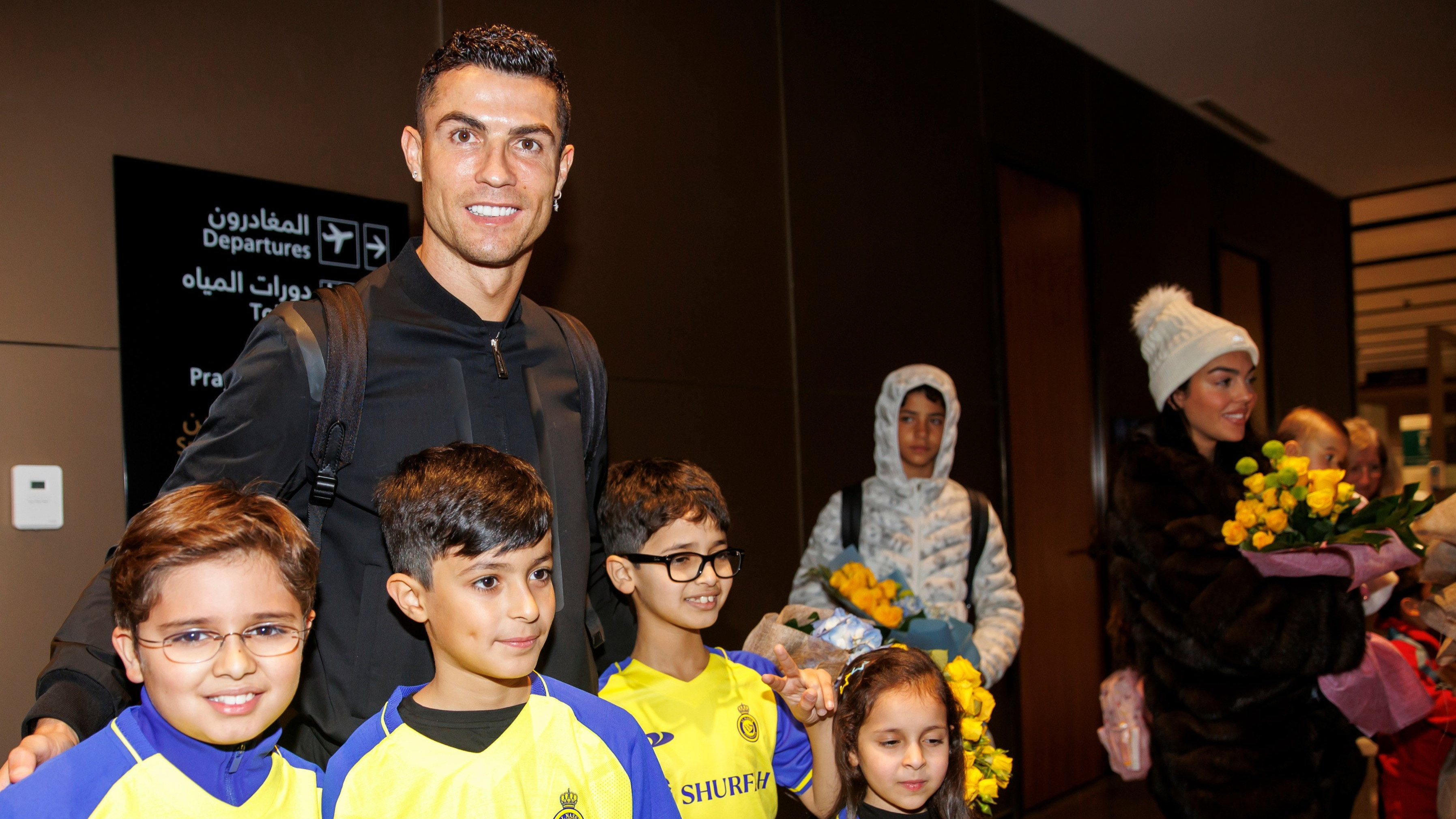 Bertemu Rekan Baru di Al Nassr, Cristiano Ronaldo Ungkap Kata-kata Emosional
            - galeri foto