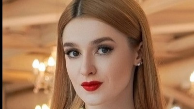 Cantiknya Bak Barbie, 7 Foto Atlet Voli Cantik Alisa Manyonok, Kini Jadi Ratu Kecantikan
            - galeri foto